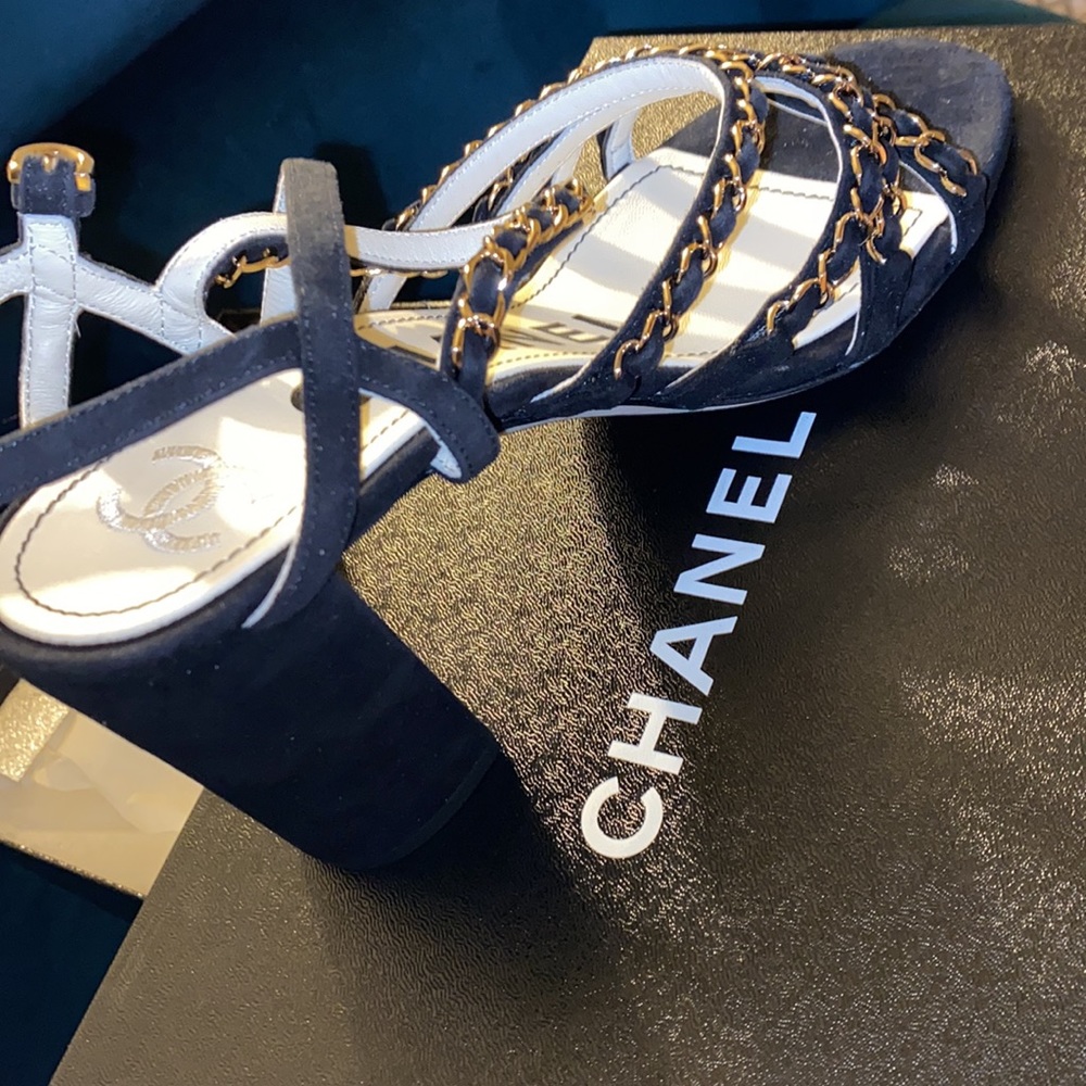 Chanel Black New Kid Suede 19p Strappy Chain Heels - Picture 2 of 9